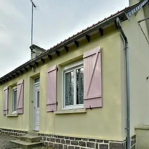  Hébergement de vacances La Maison Aux Volets Roses France